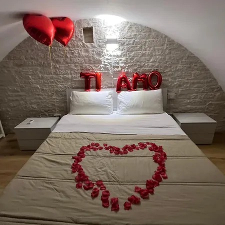 Augustus Luxury Bed and breakfast 4*